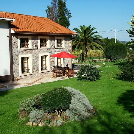 منزل ريفي La Llosa Rodre