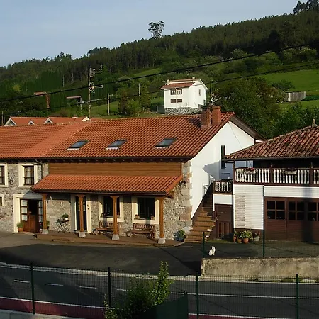 منزل ريفي La Llosa Rodre Guimarán