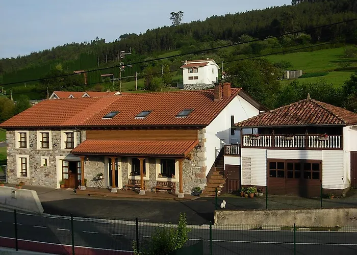 Country house La Llosa Rodre Guimaran